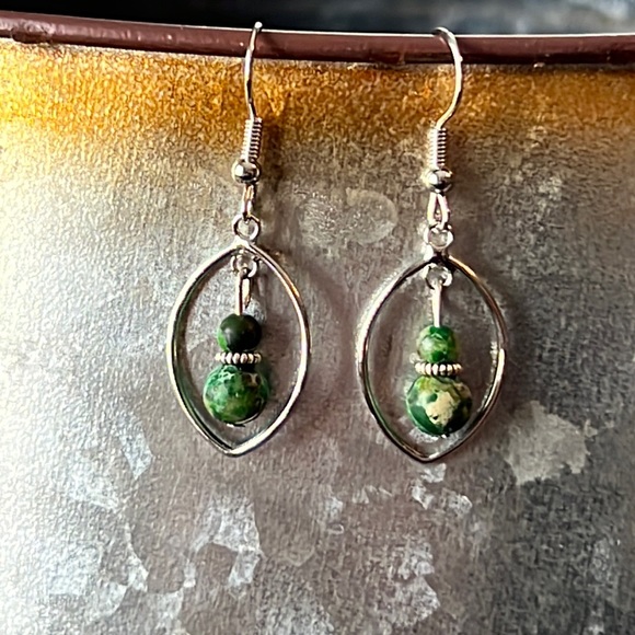 22155 Green Conichalcite Earrings - Picture 1 of 4